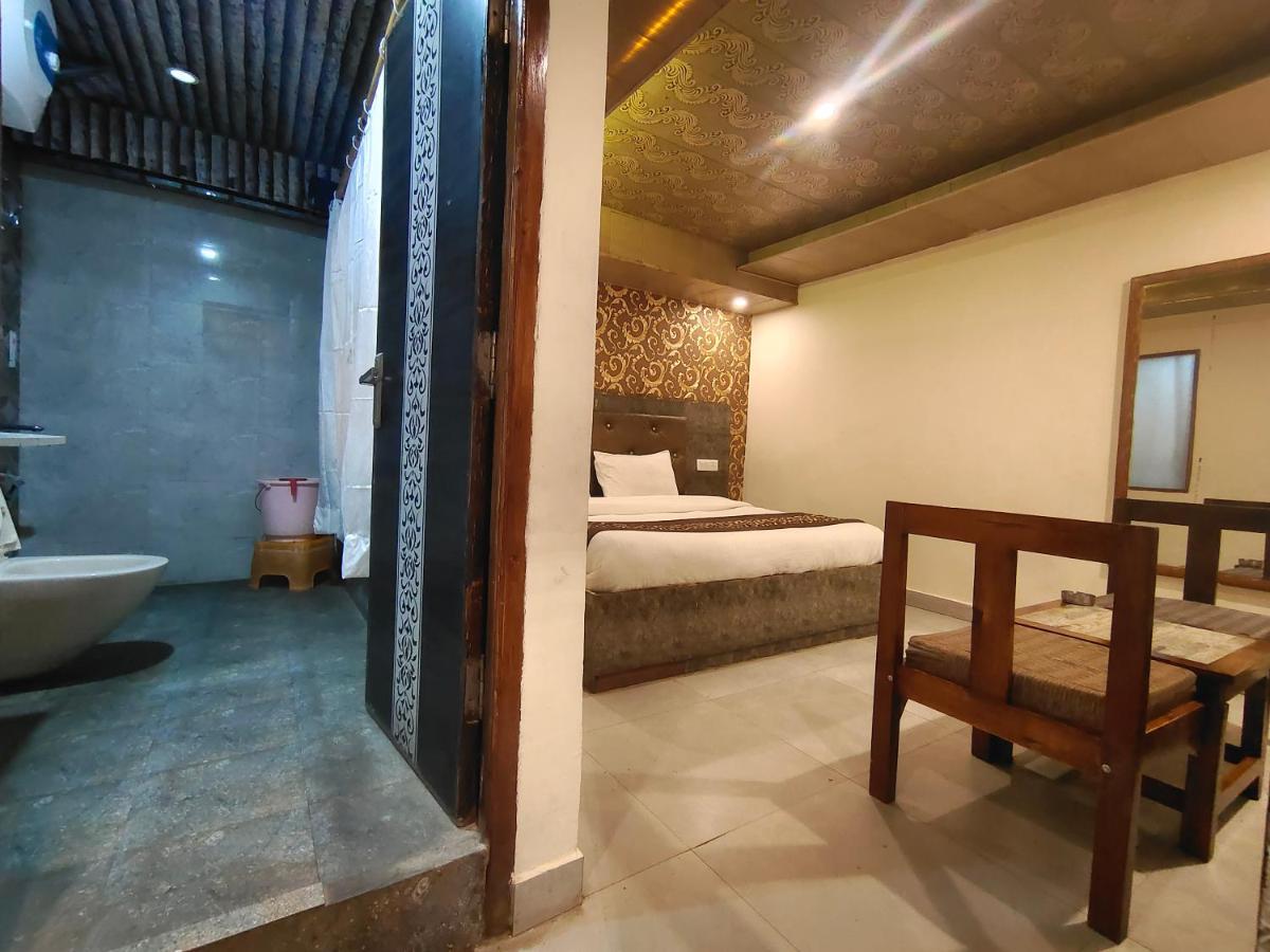 Magic Stays - Shimla Royale - Free Pickup From Railway Station Shimla Exteriör bild
