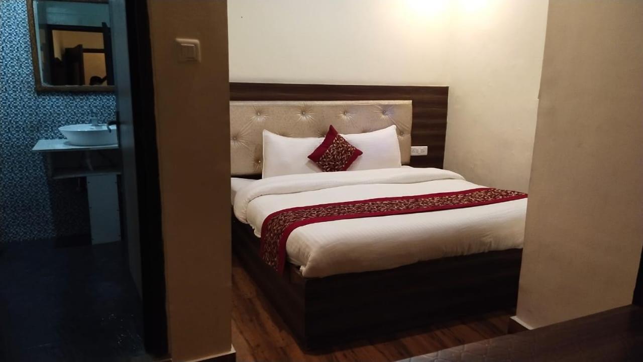 Magic Stays - Shimla Royale - Free Pickup From Railway Station Shimla Exteriör bild